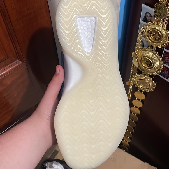 It’s not been worn and brand new from the box with the tag an it’s only 450 main image 10